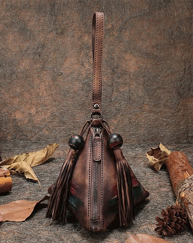 Brown Womens Leather Clutch Wallet Zipper Wristlet Wallet Pyramid Shape Purse for Ladies