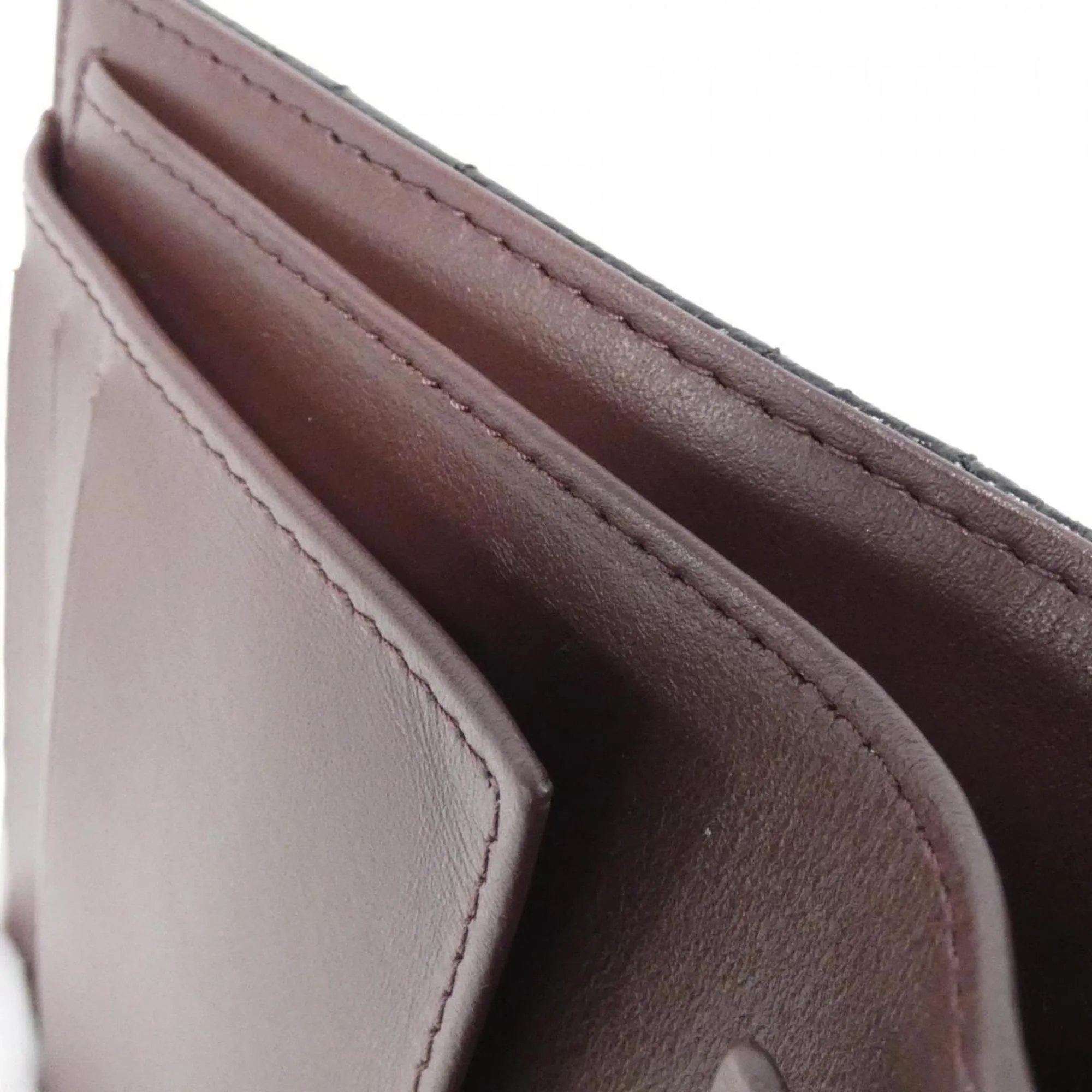 Chanel  Caviar Leather Wallet (Bi-Fold) (Pre-Owned)