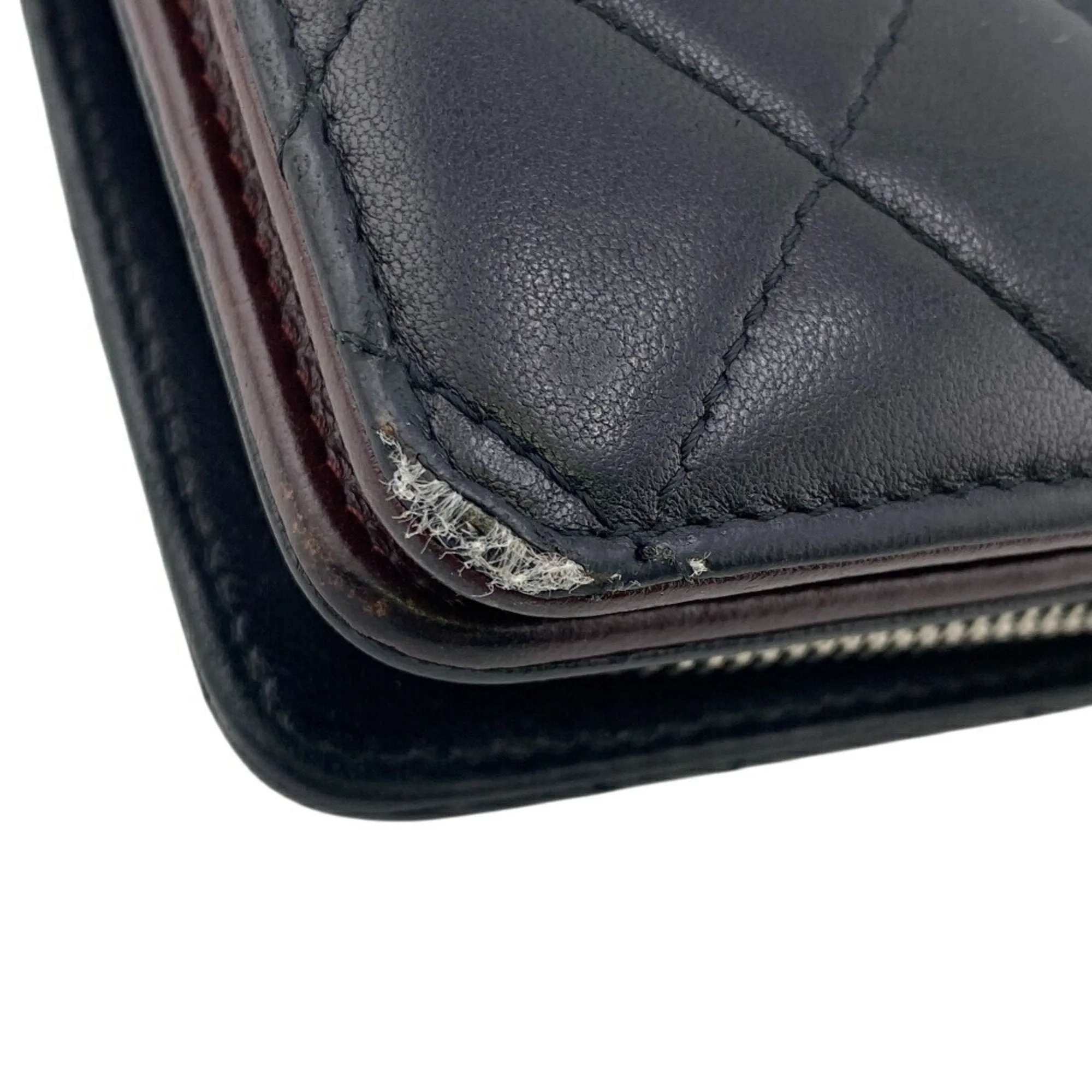 Chanel Leather Wallet (Bi-Fold) (Pre-Owned)