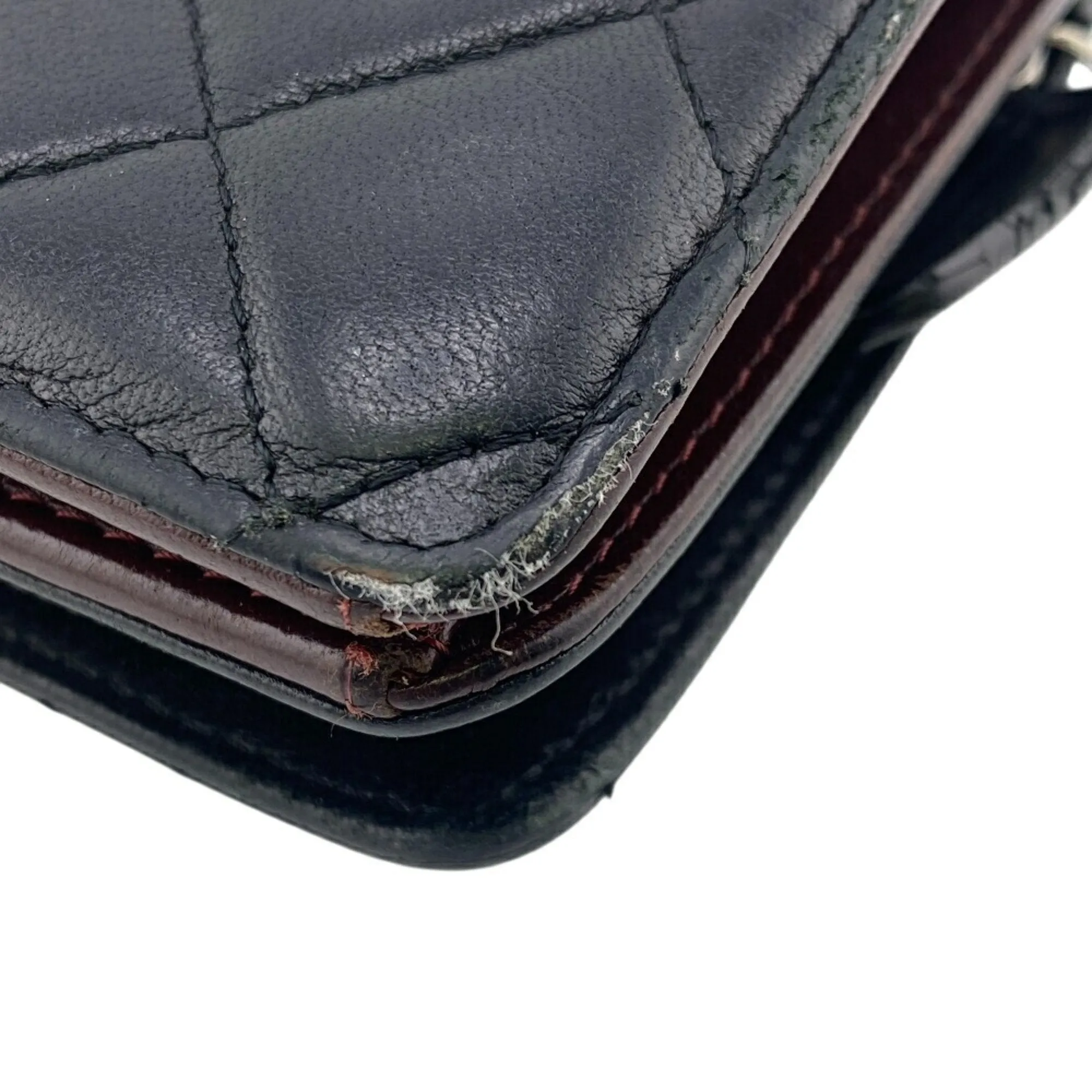 Chanel Leather Wallet (Bi-Fold) (Pre-Owned)