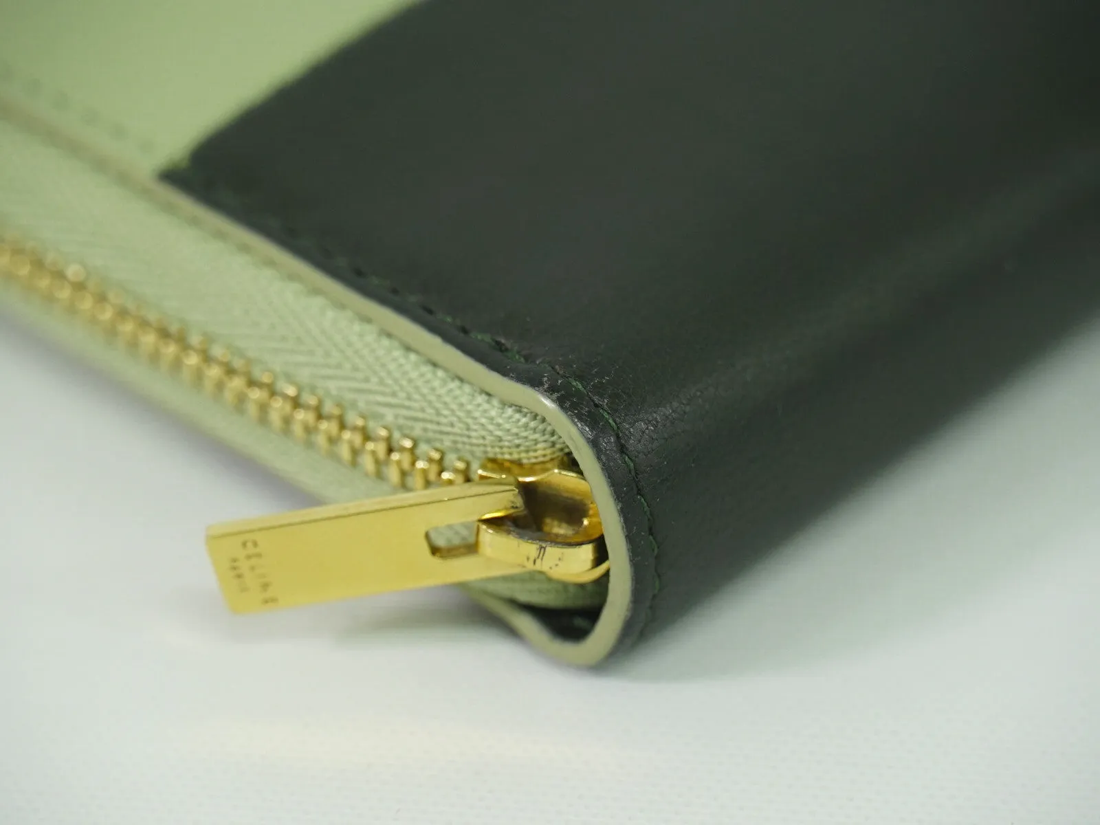 Cline Zip Around Leather Wallet (Pre-Owned)