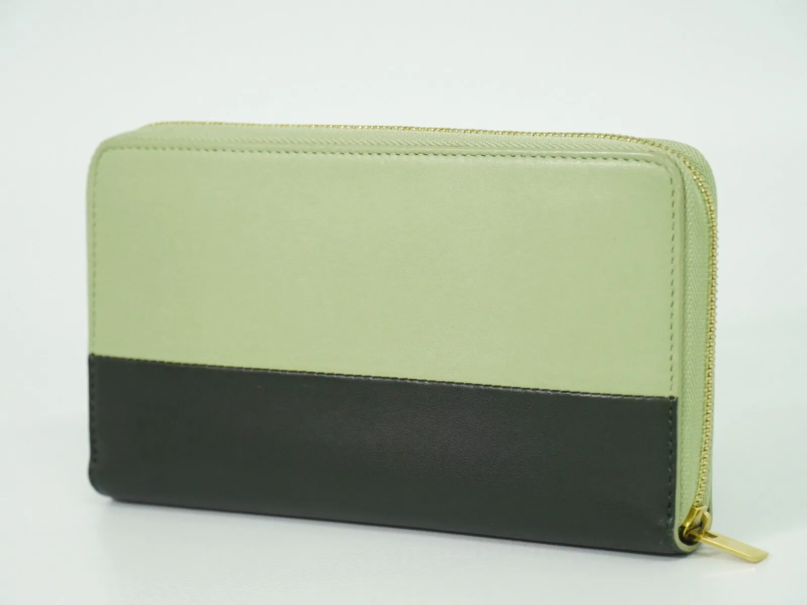 Cline Zip Around Leather Wallet (Pre-Owned)