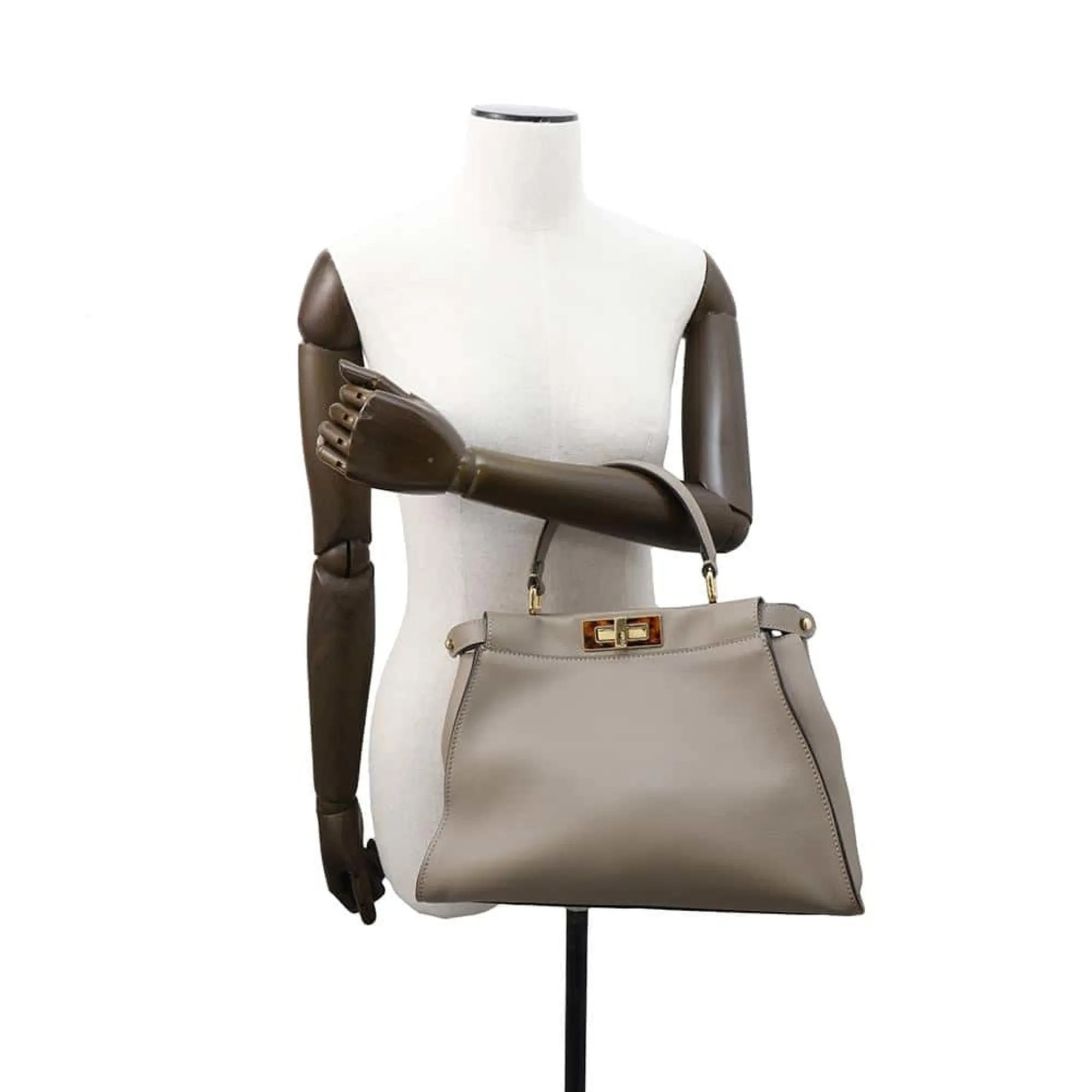 Fendi Leather Handbag (Pre-Owned)