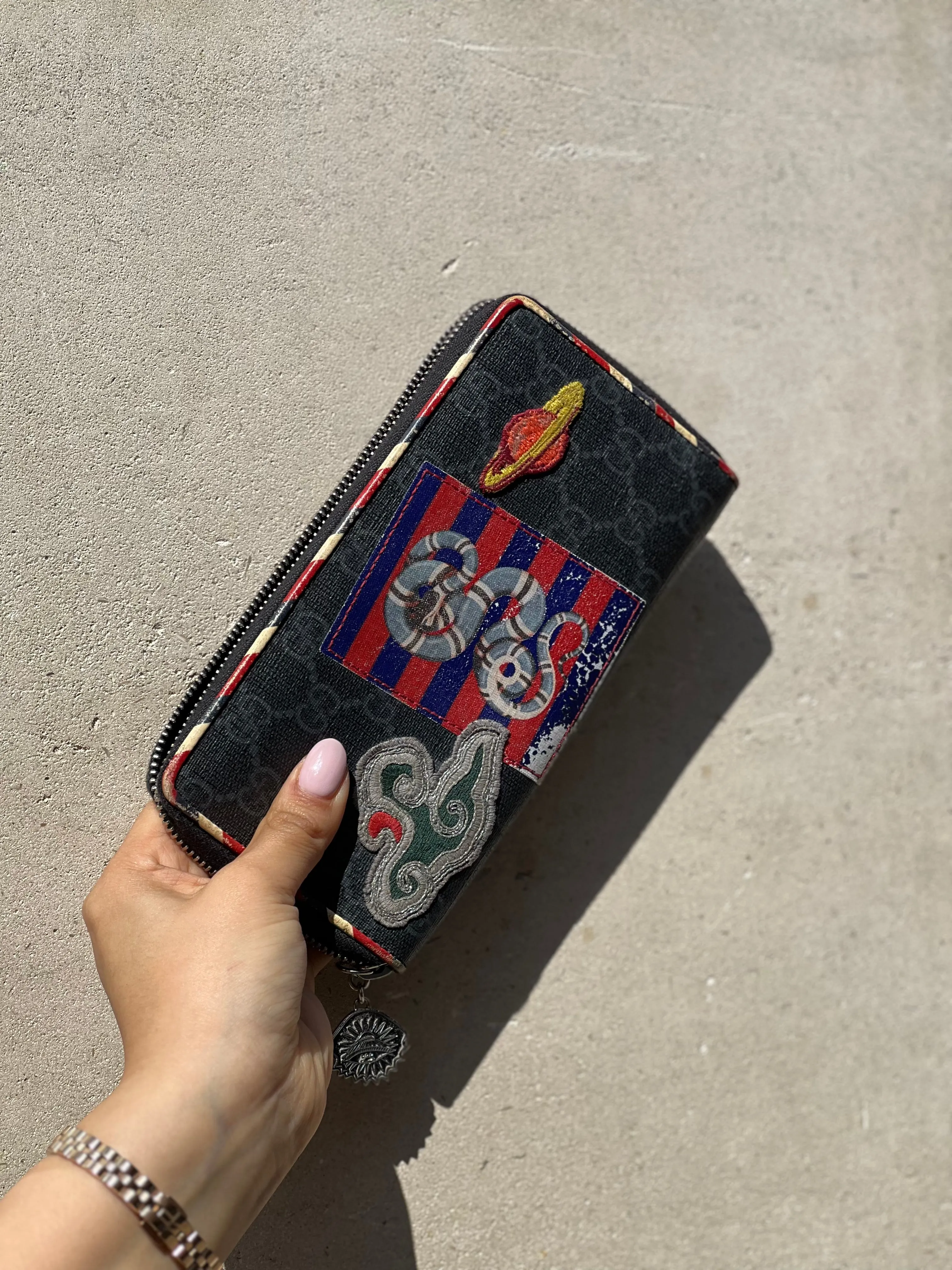 Gucci Night Courrier GG Supreme Zip Around Wallet