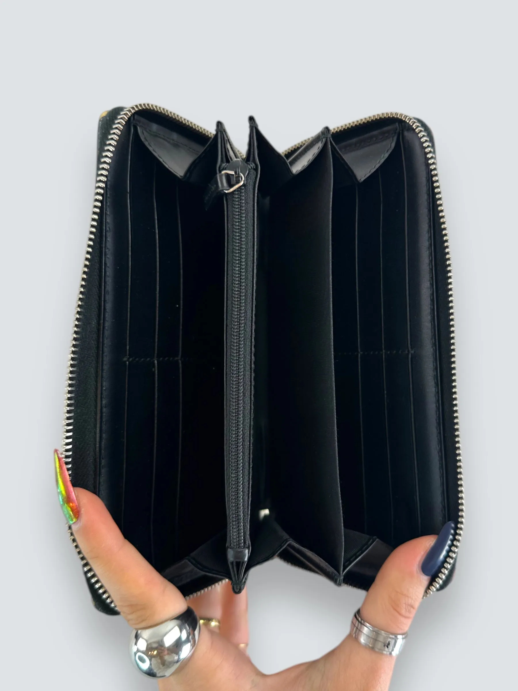 Gucci Night Courrier GG Supreme Zip Around Wallet