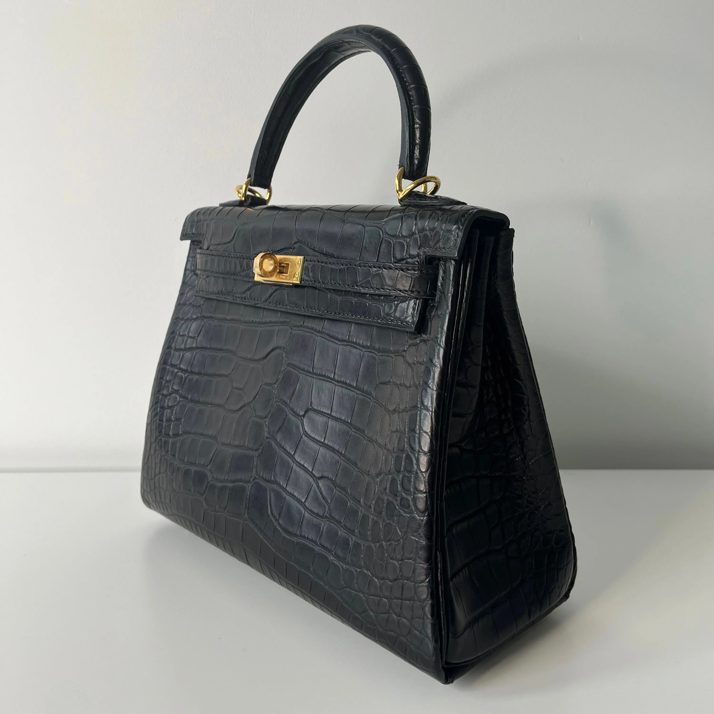 Hermes Kelly 25 Black Matte Crocodile Gold Hardware