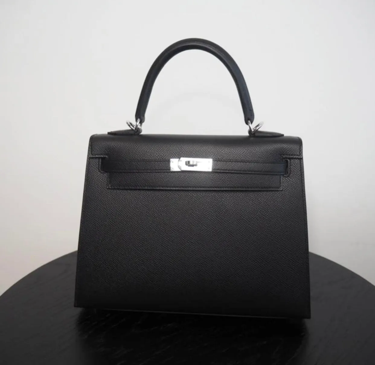 Herm??s Kelly 25 Black Epsom Palladium Hardware
