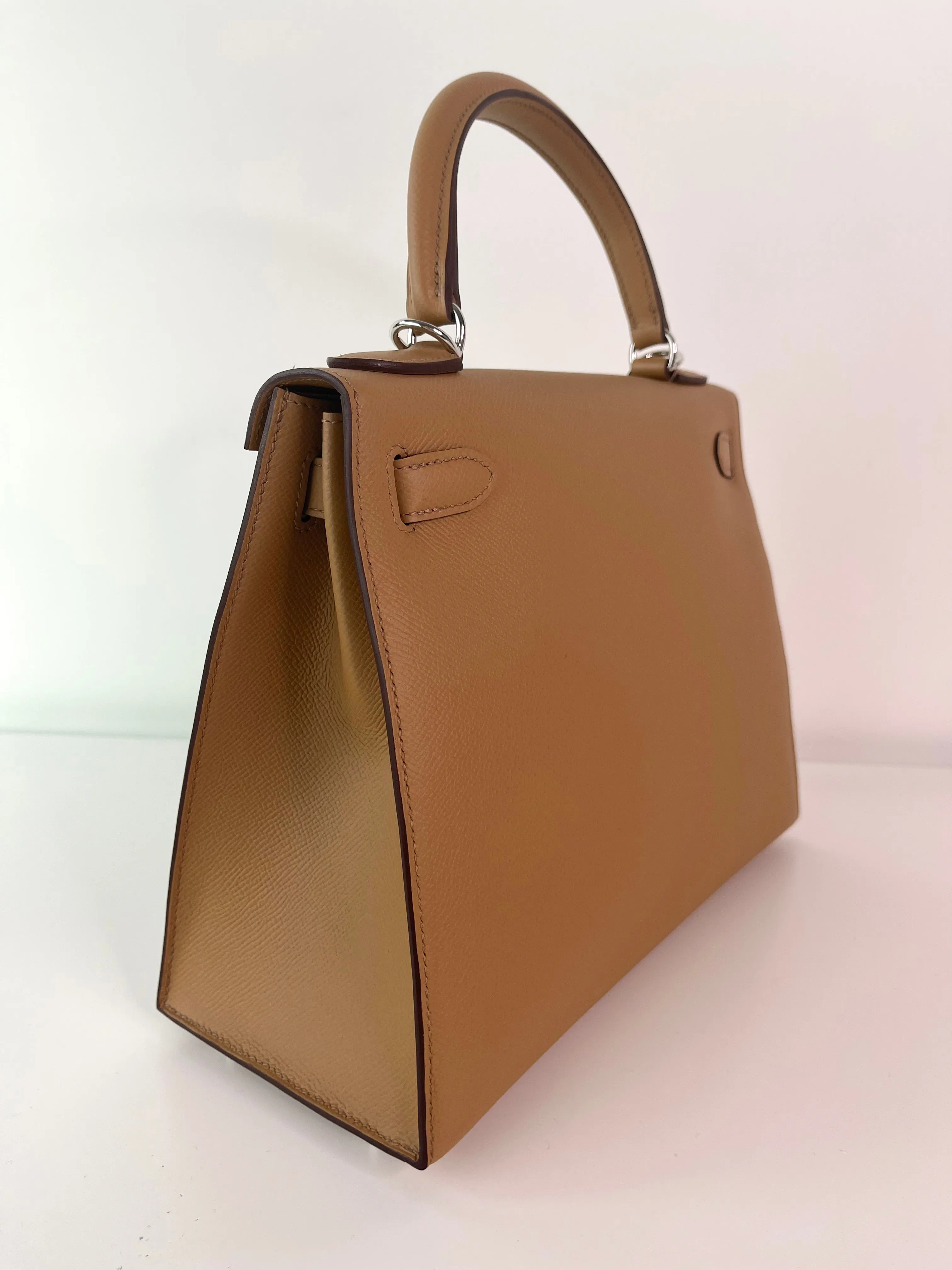 Herm??s Kelly 28 Sellier Chai Epsom Palladium Hardware