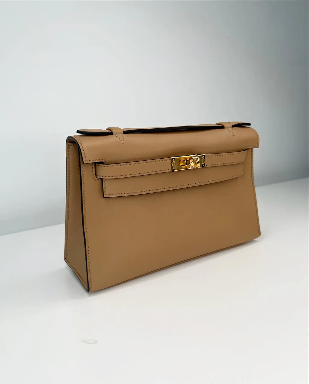 Herm??s Kelly Pochette Chai Gold Hardware