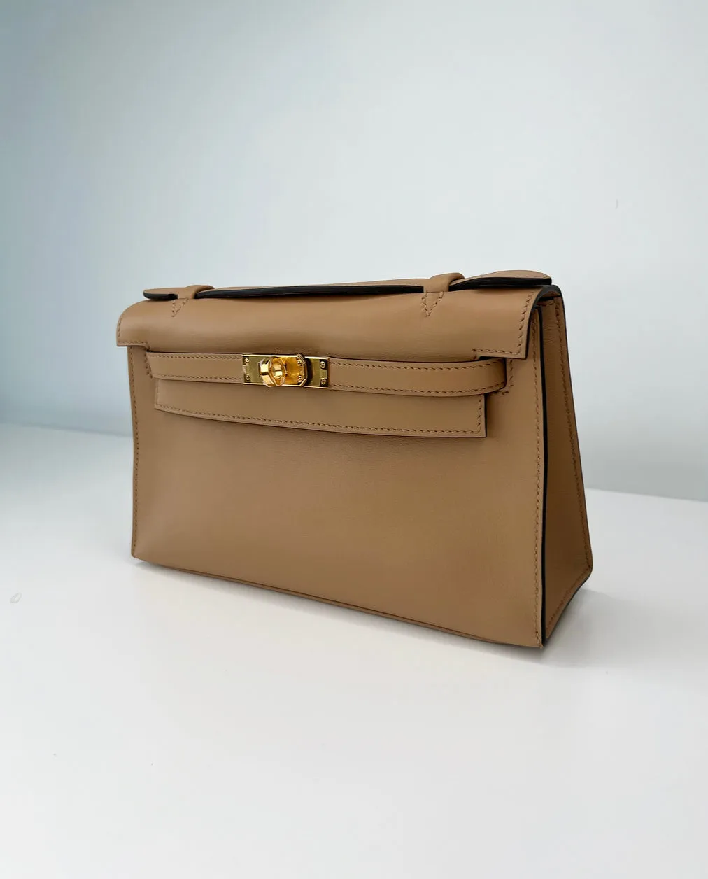Herm??s Kelly Pochette Chai Gold Hardware