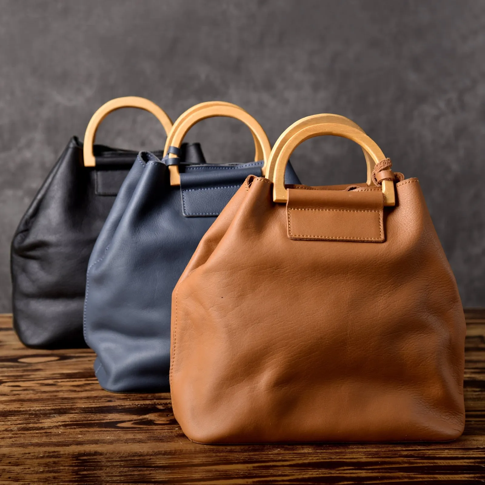 Leather Women Bucket Bag Handbag Shoulder Bag For Women with Tassels