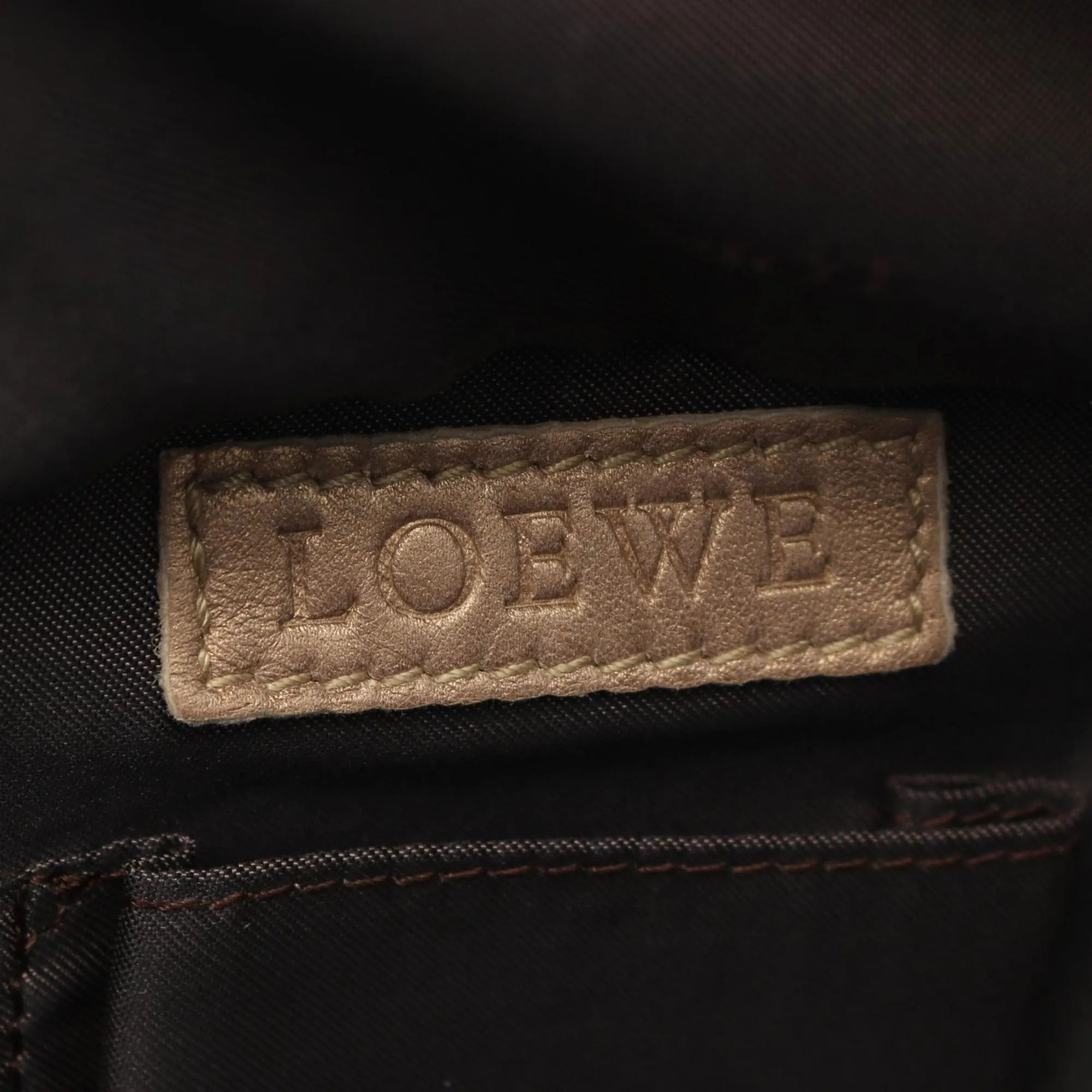 Loewe Leather Handbag (Pre-Owned)
