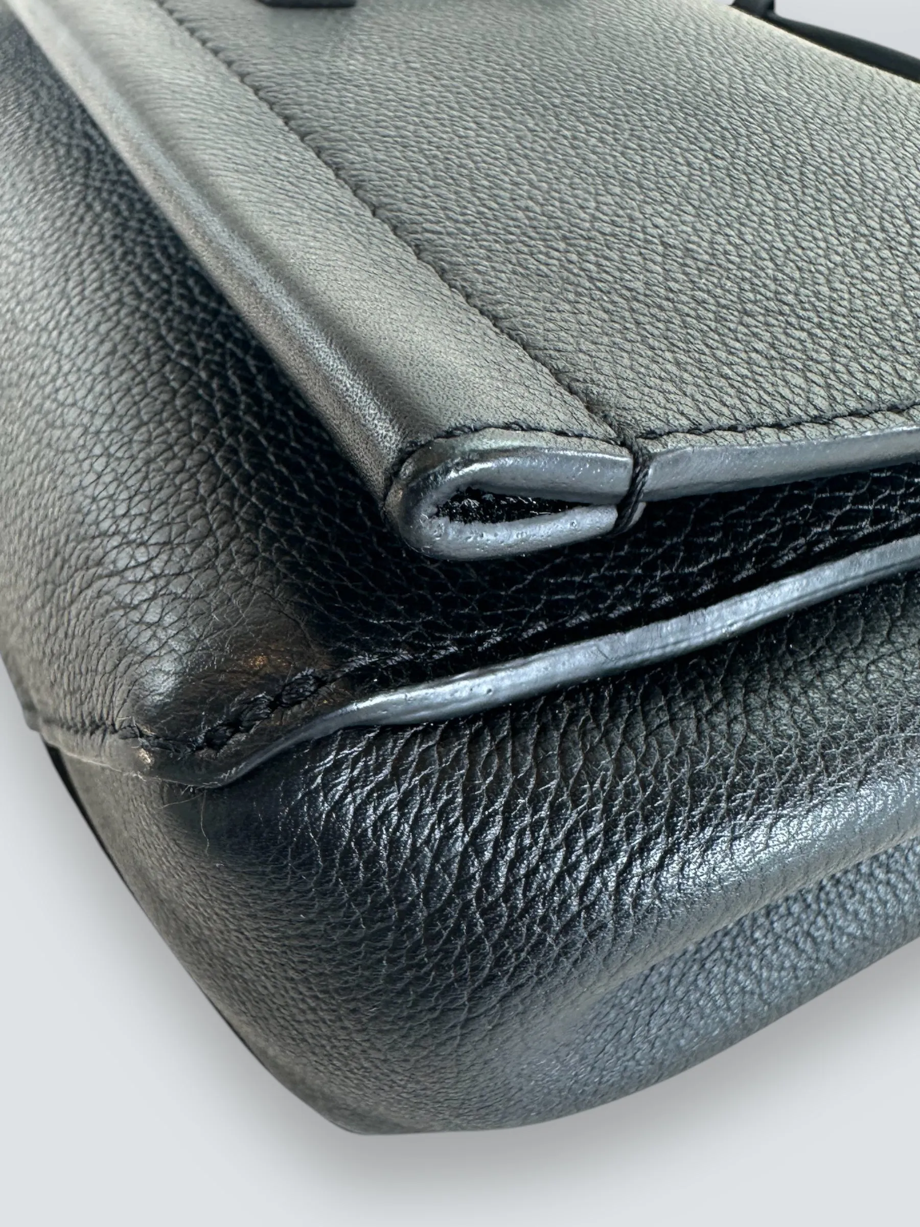 Louis Vuitton Black Leather ??Lockme?? Crossbody