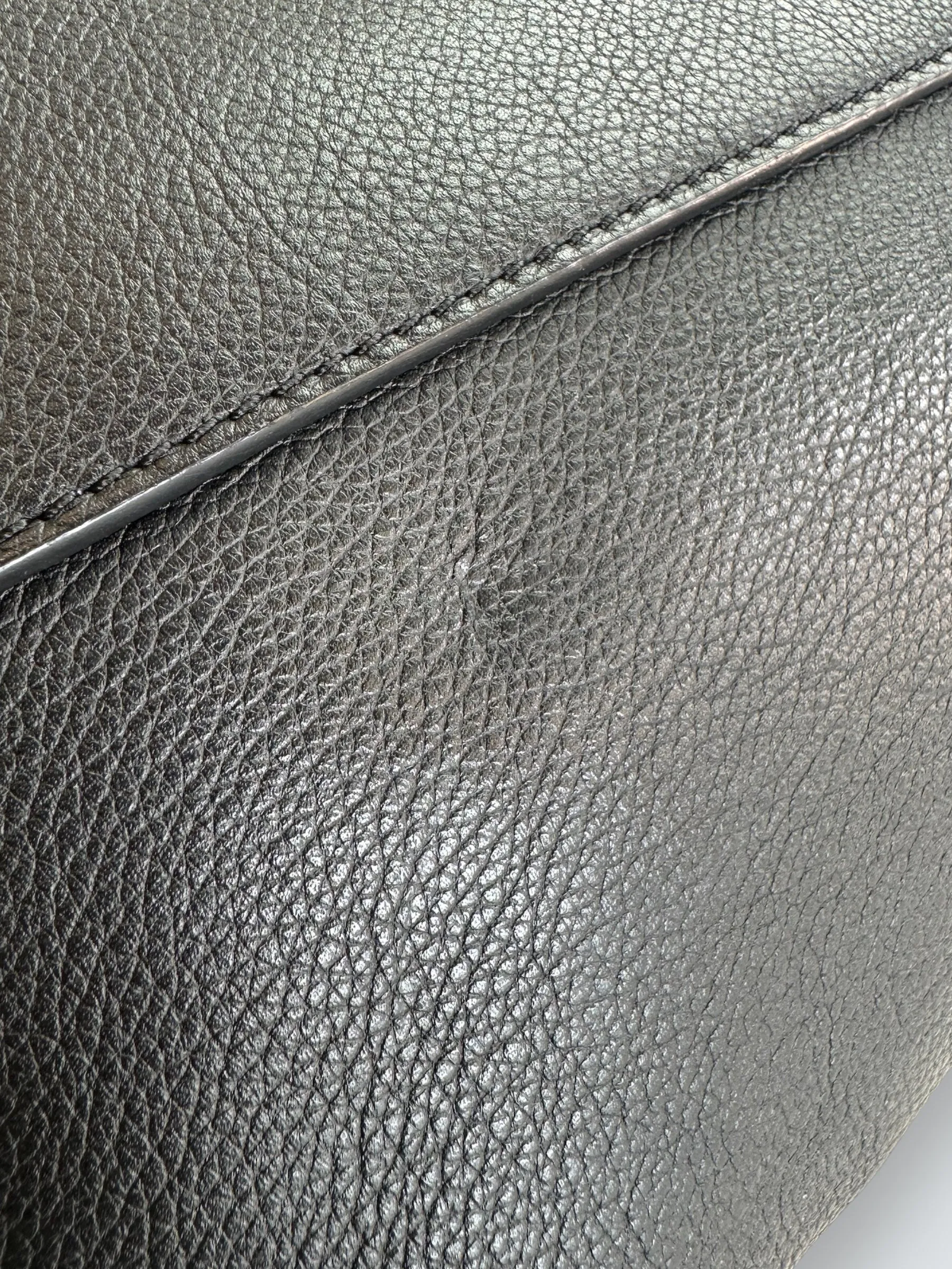 Louis Vuitton Black Leather ??Lockme?? Crossbody