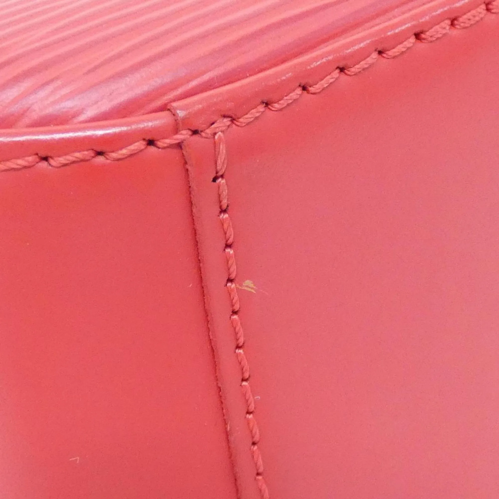 Louis Vuitton Leather Handbag (Pre-Owned)