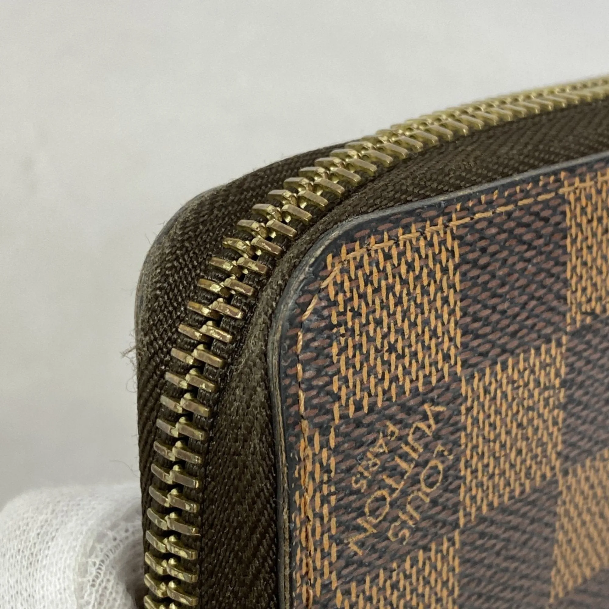 Louis Vuitton Long Wallet (Bi-Fold) (Pre-Owned)