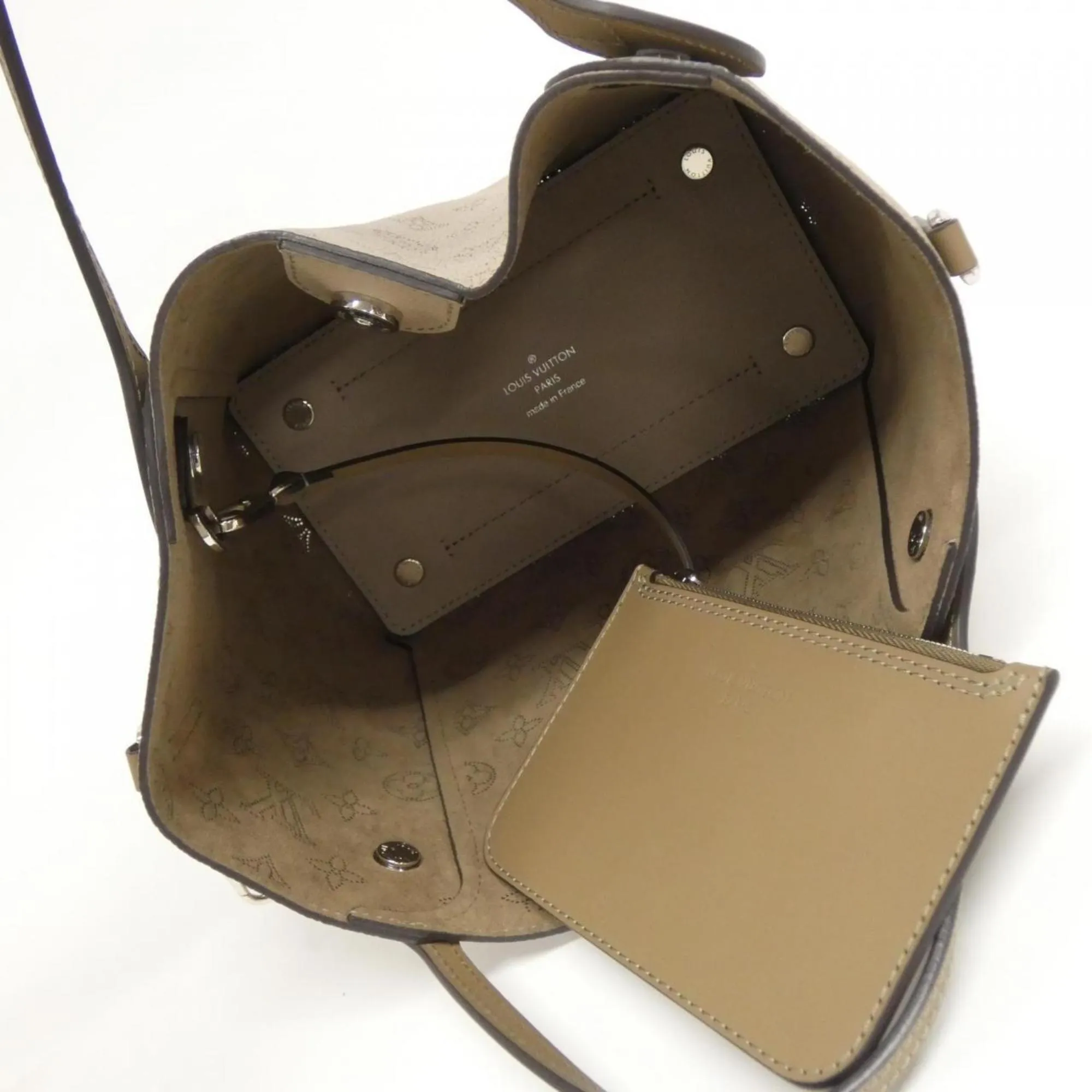 Louis Vuitton Mahina Leather Handbag (Pre-Owned)