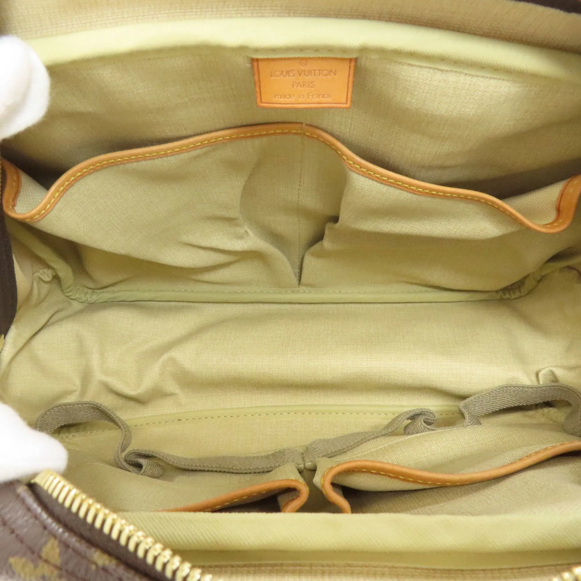 Louis Vuitton Monogram Monogram Canvas Handbag (Pre-Owned)