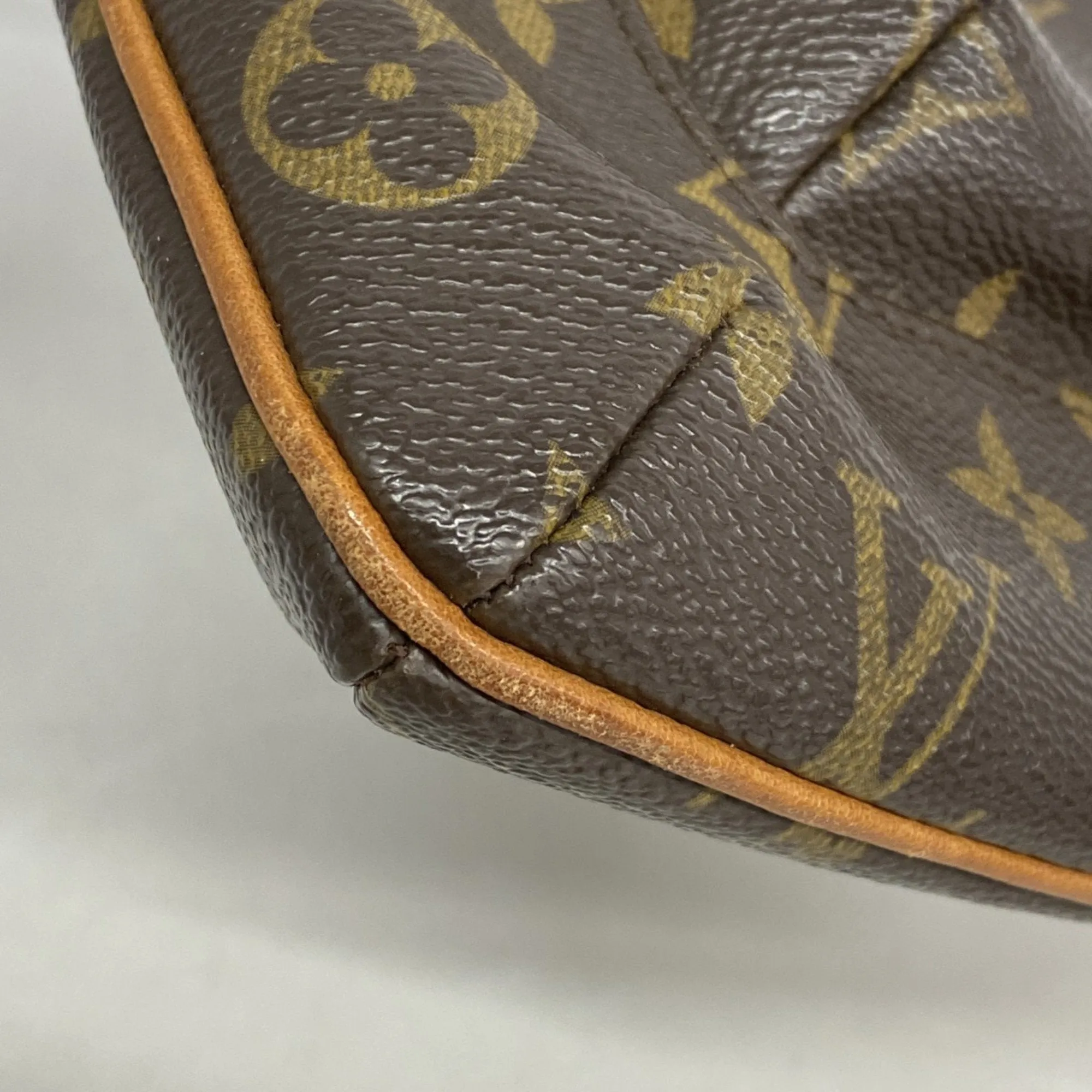 Louis Vuitton Pouch (Pre-Owned)
