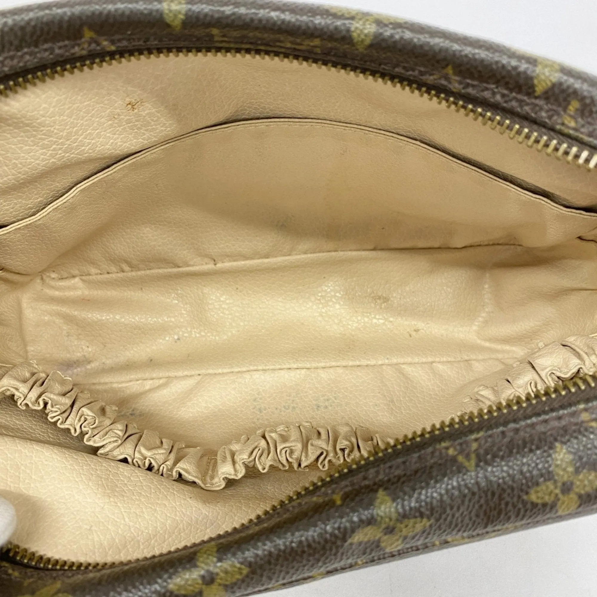 Louis Vuitton Pouch (Pre-Owned)
