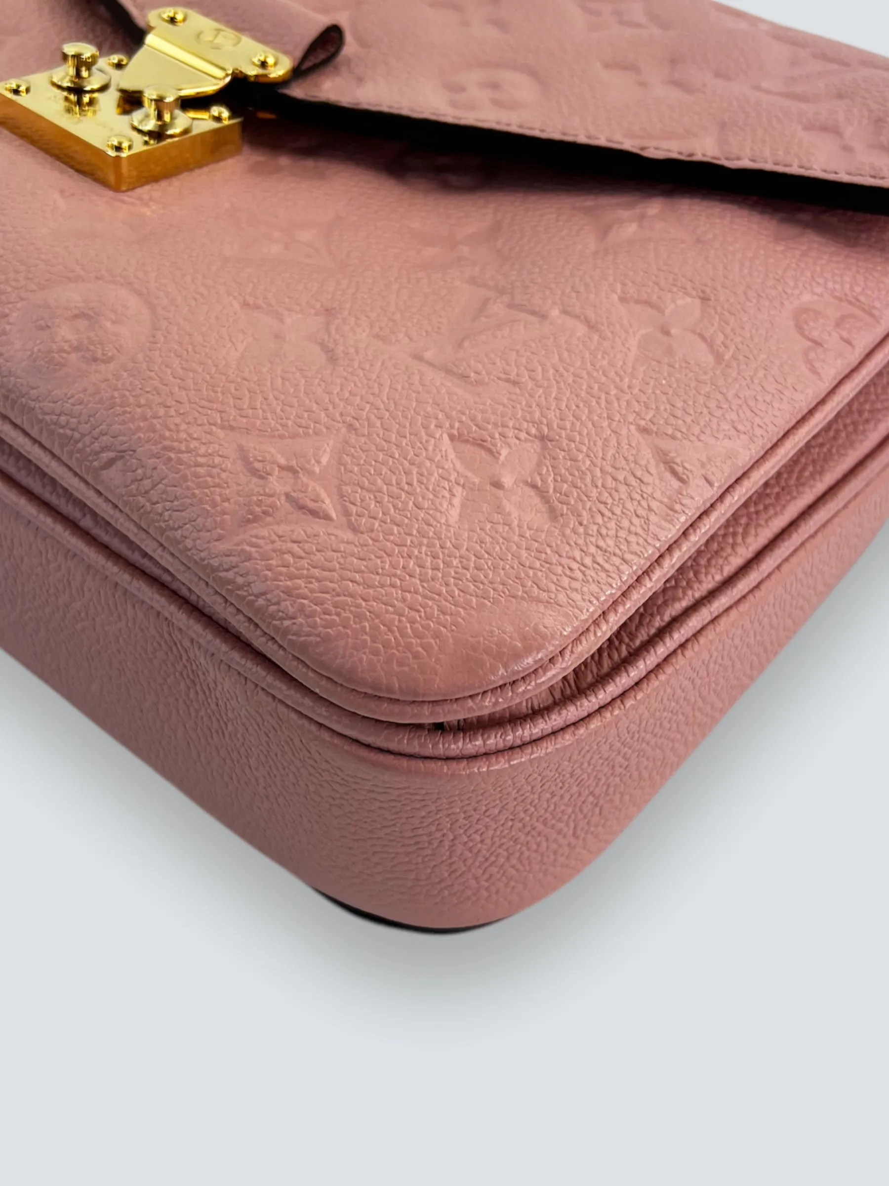 Louis Vuitton Rose Pink Empriente Leather Pochette Metis Crossbody