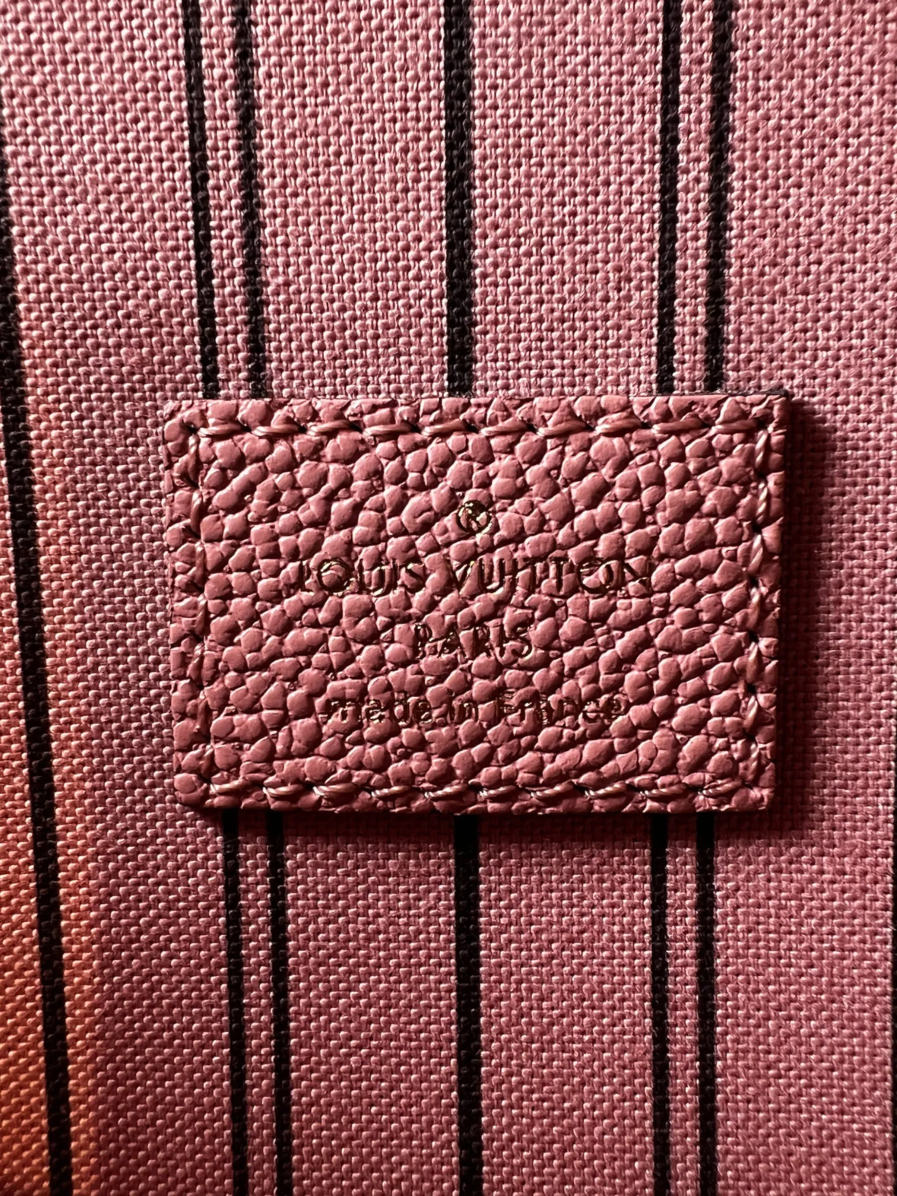 Louis Vuitton Rose Pink Empriente Leather Pochette Metis Crossbody
