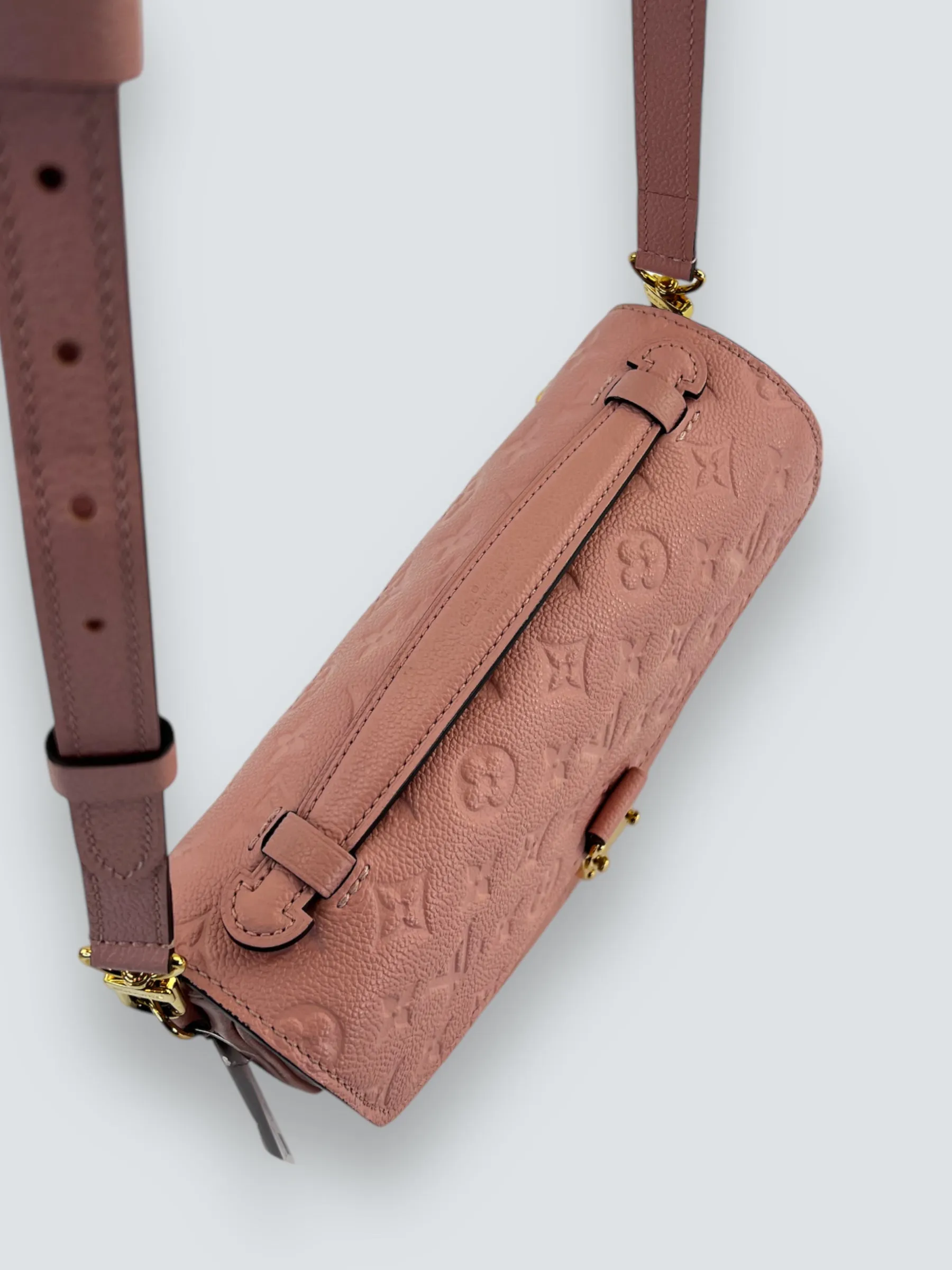 Louis Vuitton Rose Pink Empriente Leather Pochette Metis Crossbody