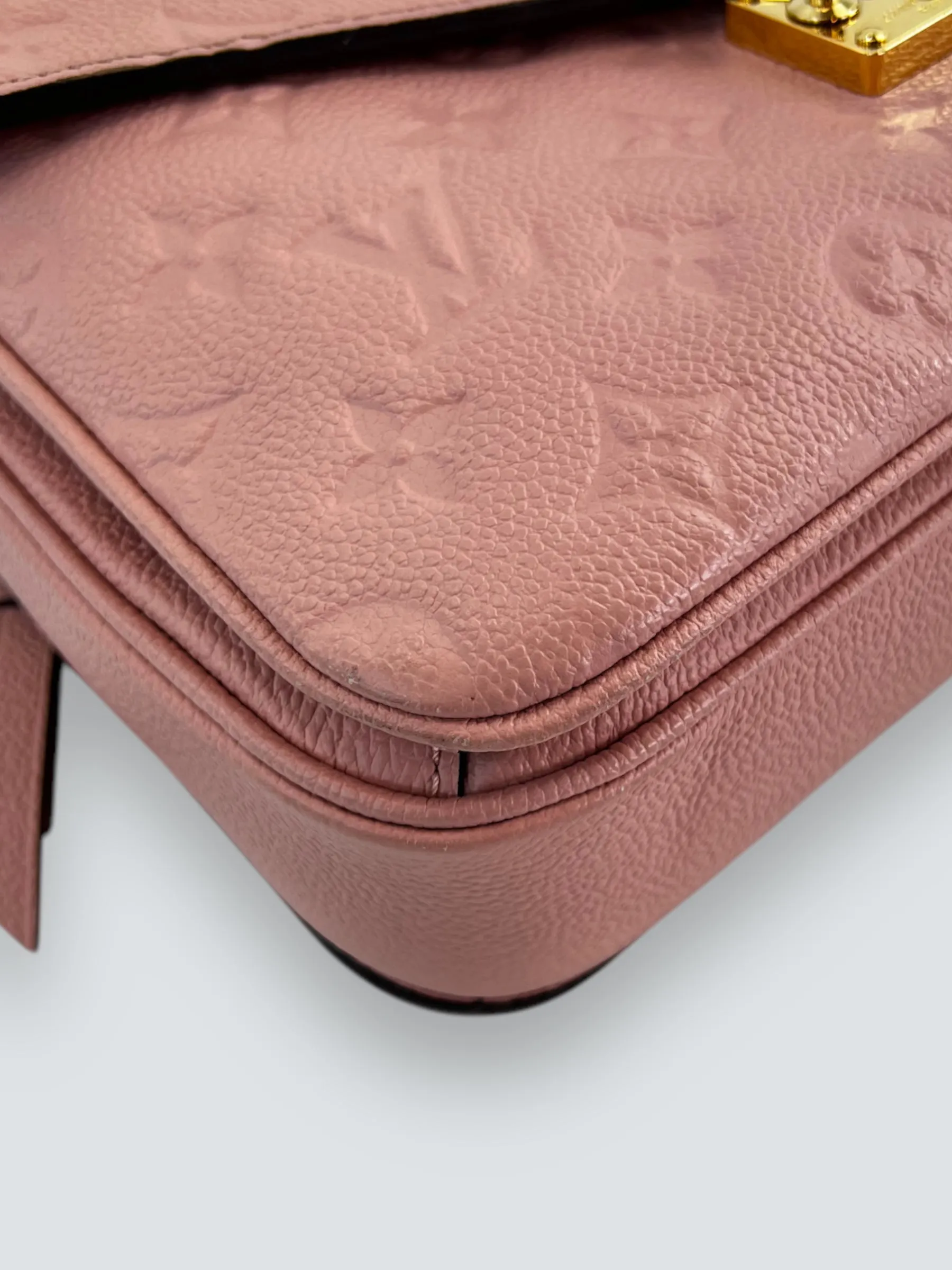 Louis Vuitton Rose Pink Empriente Leather Pochette Metis Crossbody