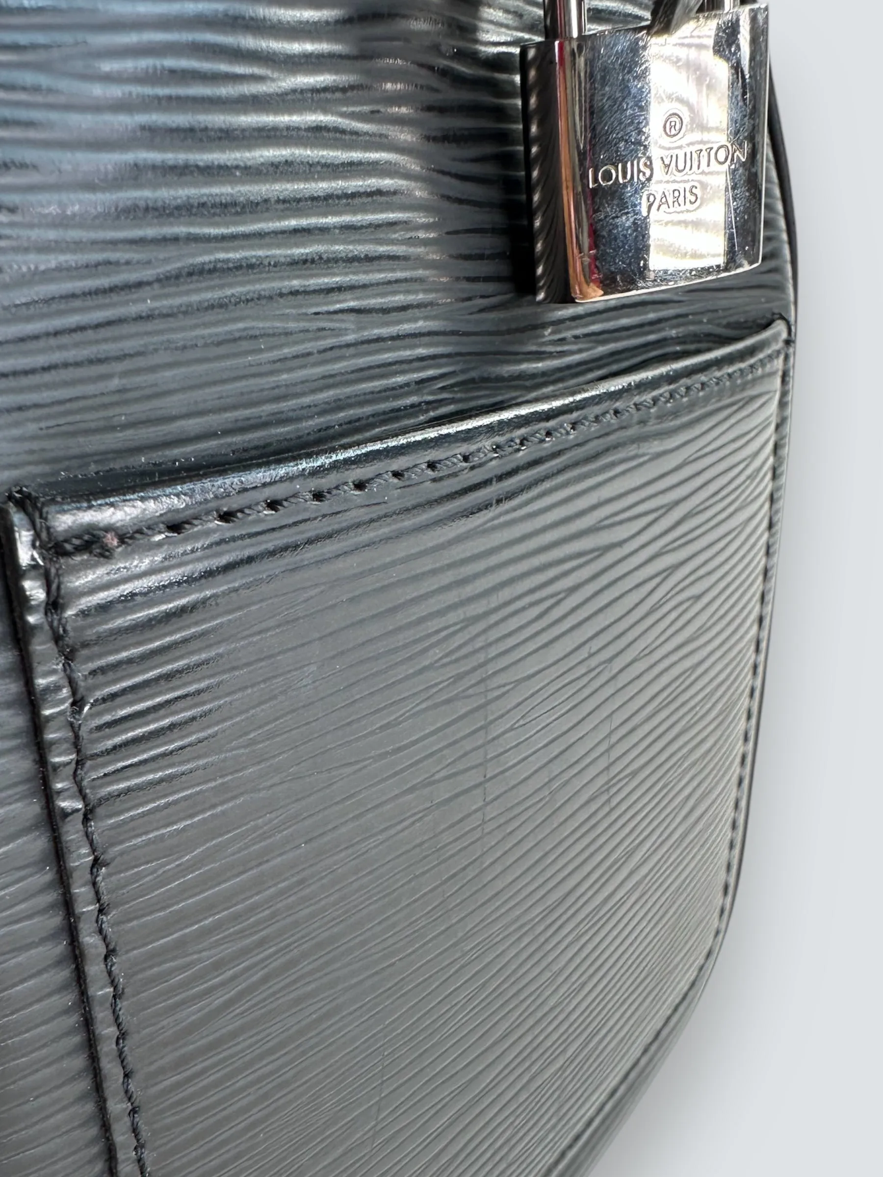 Louis Vuitton Speedy 30 Epi Black Handbag