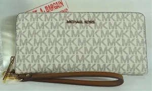 Michael Kors Jet Set Travel ivory Signature PVC Continental Wallet Wristlet