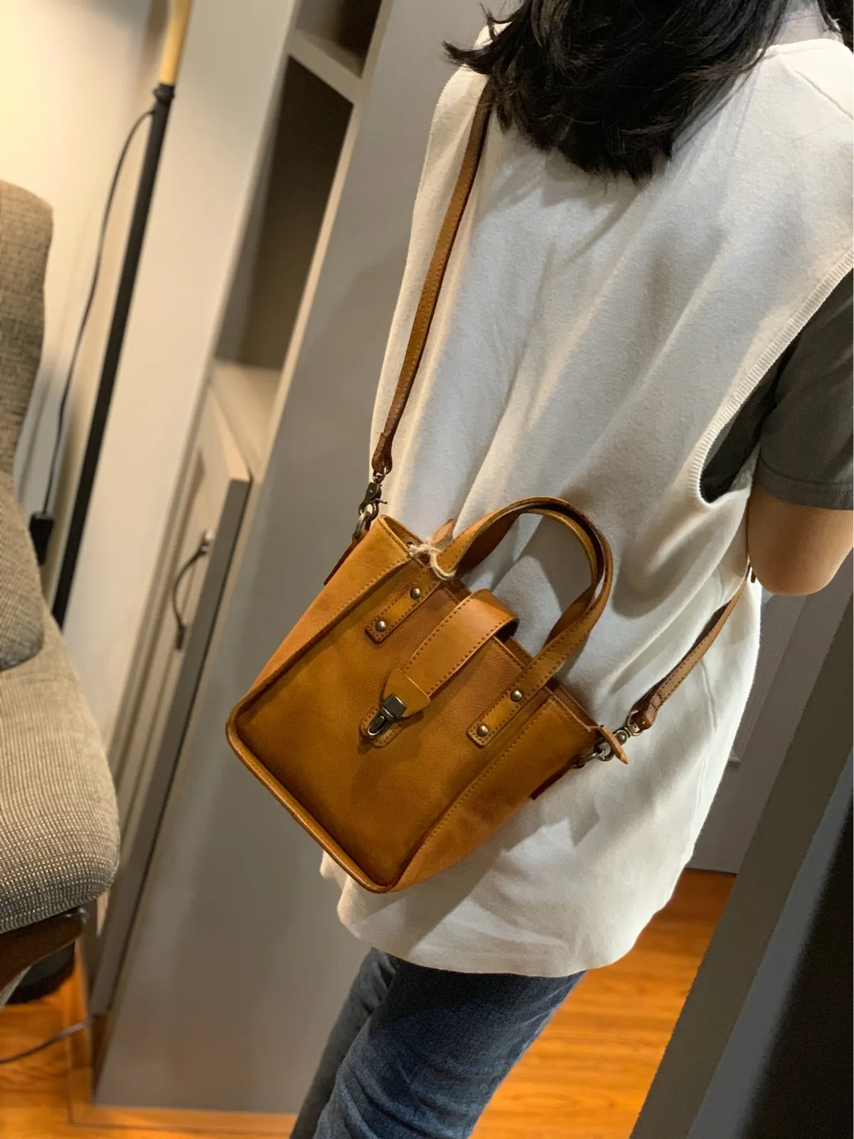 Small Vintage Red Womens Leather Bucket Handbag Brown Leather Bucket Shoulder Purse for Ladies