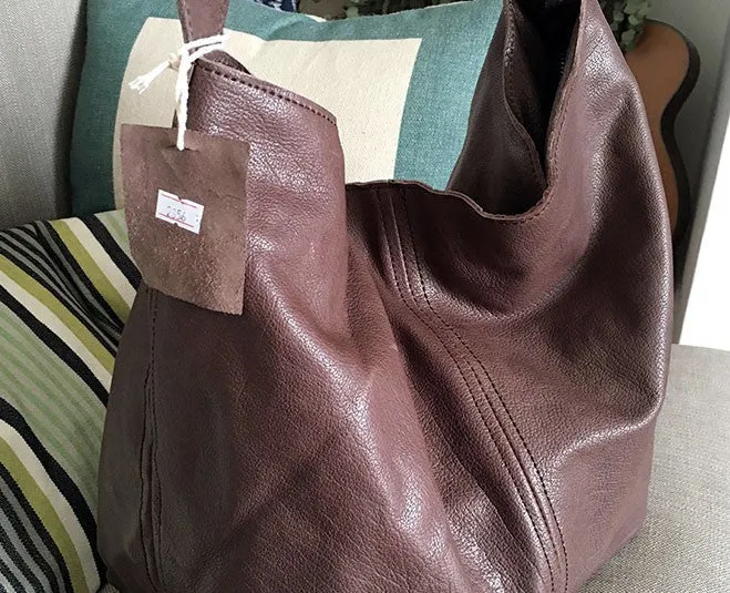 Vintage LEATHER WOMENs Large Bucket SHOULDER BAG Barrel Purse FOR WOMEN