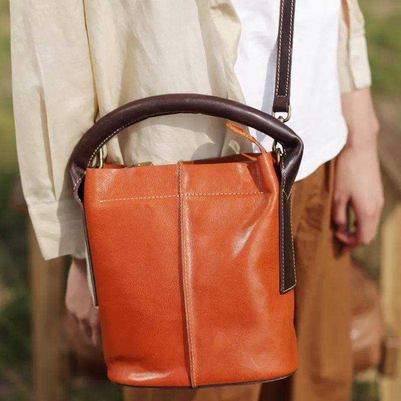 Vintage Womens Brown Leather Bucket Purse Handbag Barrel Side Bag With Zipper for Ladies