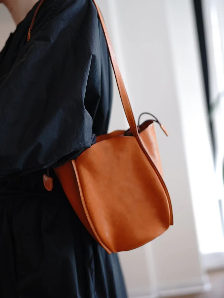 Vintage Womens Tan Leather Small Bucket Shoulder Bag Flower Bud Bucket Purse for Women