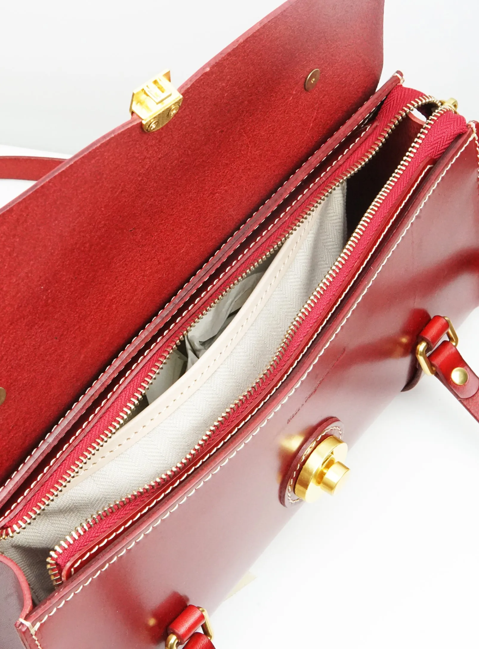 Vive 2.0 Classic Baguette Satchel- Bordeaux