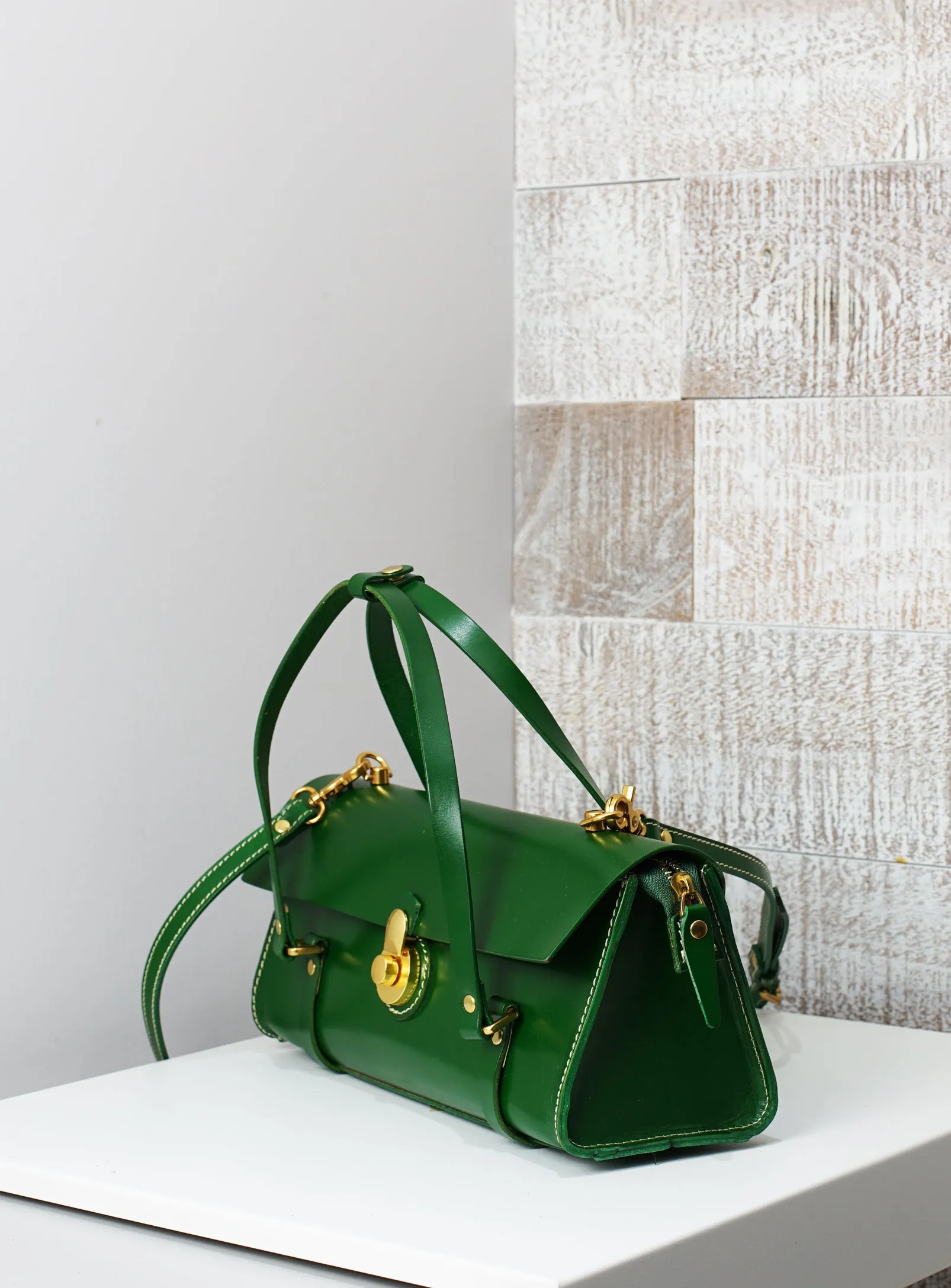 Vive 2.0 Classic Baguette Satchel- Hunter Green