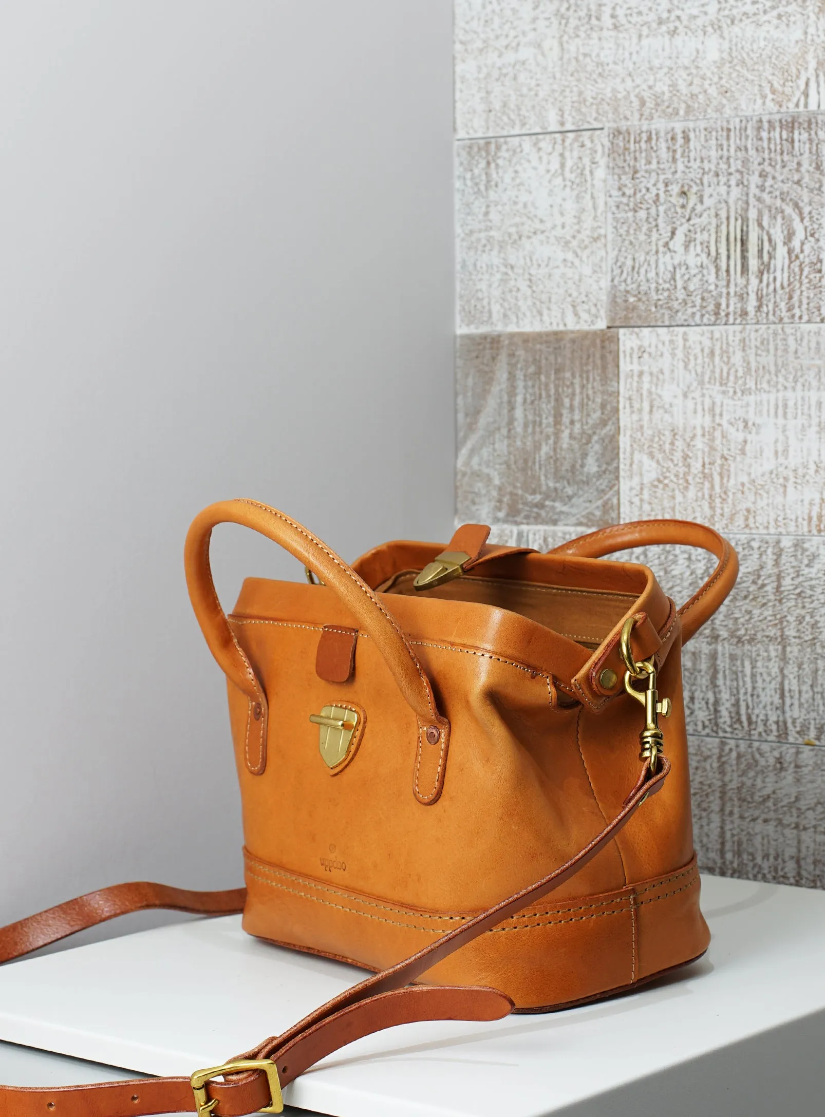 Wonder 'XL' Vintage Top-handle Satchel - Tan